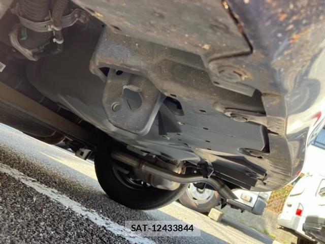 Toyota AQUA 2019-06 7057437-11