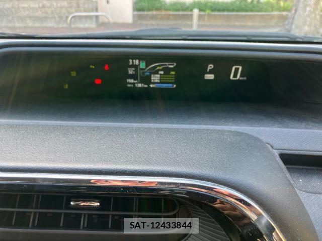 Toyota AQUA 2019-06 7057437-21