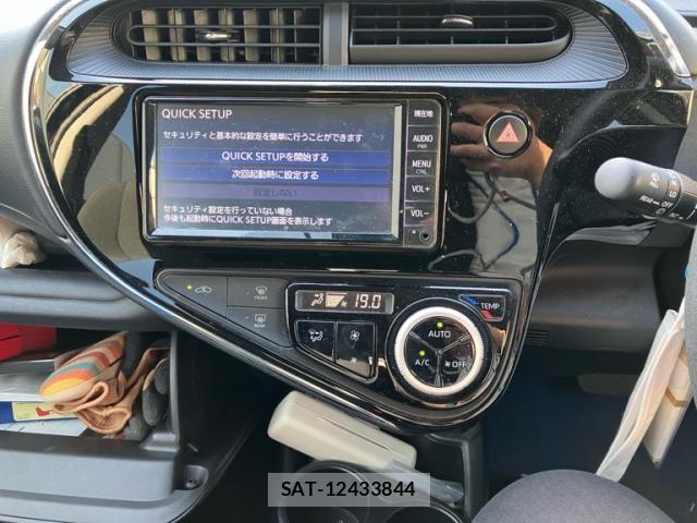 Toyota AQUA 2019-06 7057437-22