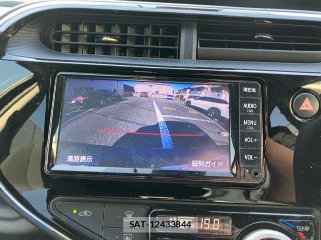 Toyota AQUA 2019-06 7057437-24