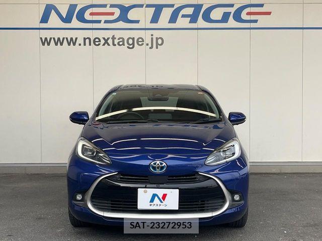 Toyota AQUA 2023-08 7057410-14