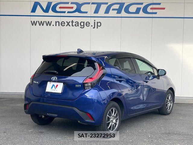 Toyota AQUA 2023-08 7057410-16