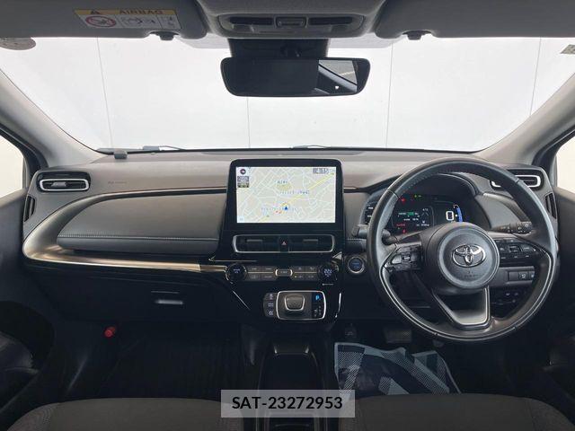Toyota AQUA 2023-08 7057410-1