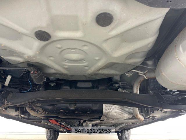 Toyota AQUA 2023-08 7057410-19