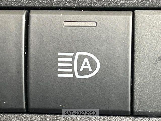 Toyota AQUA 2023-08 7057410-7
