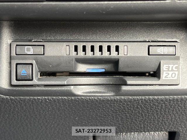 Toyota AQUA 2023-08 7057410-8