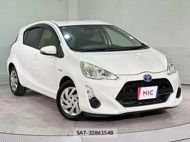 Toyota AQUA 2015-10 7057443-1
