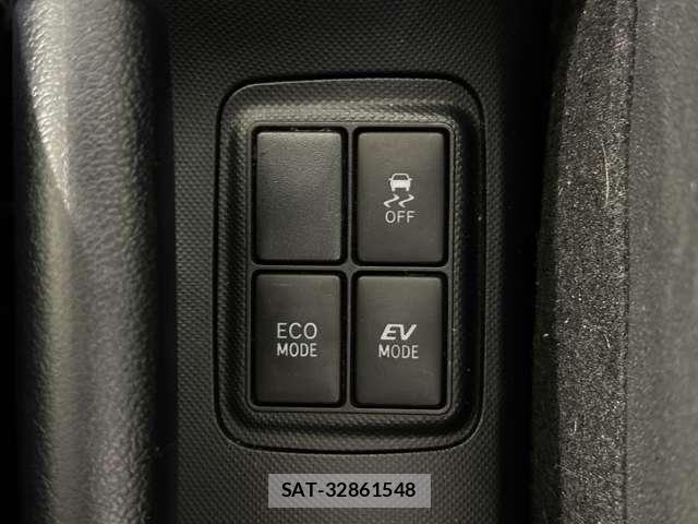 Toyota AQUA 2015-10 7057443-22