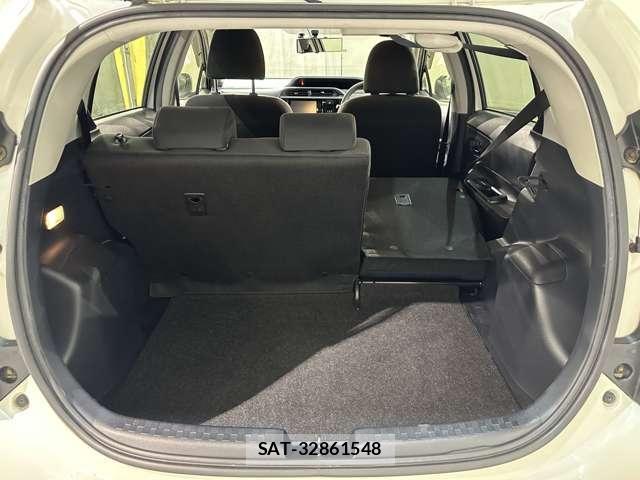 Toyota AQUA 2015-10 7057443-26