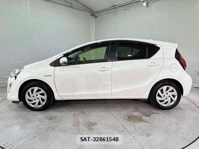 Toyota AQUA 2015-10 7057443-7