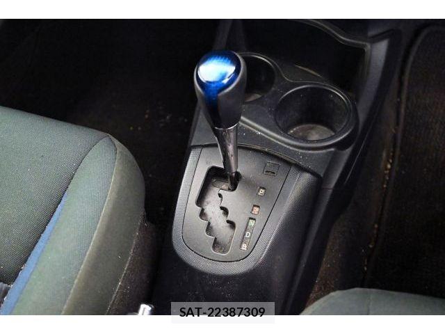 Toyota AQUA 2018-07 7057445-19