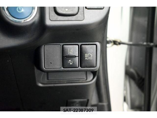 Toyota AQUA 2018-07 7057445-22