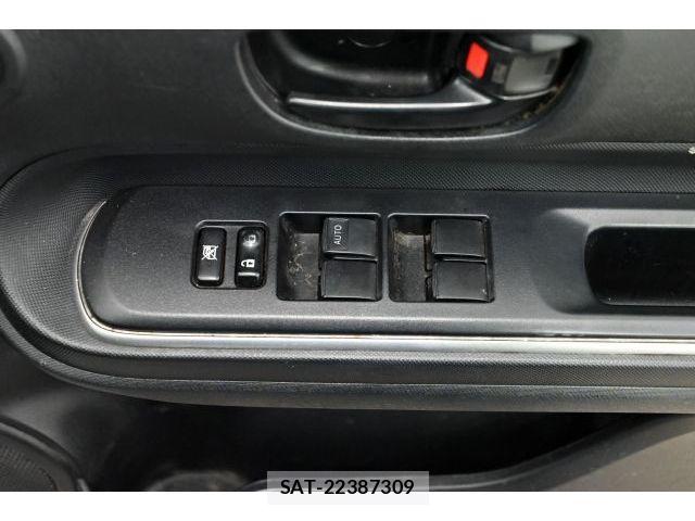 Toyota AQUA 2018-07 7057445-25