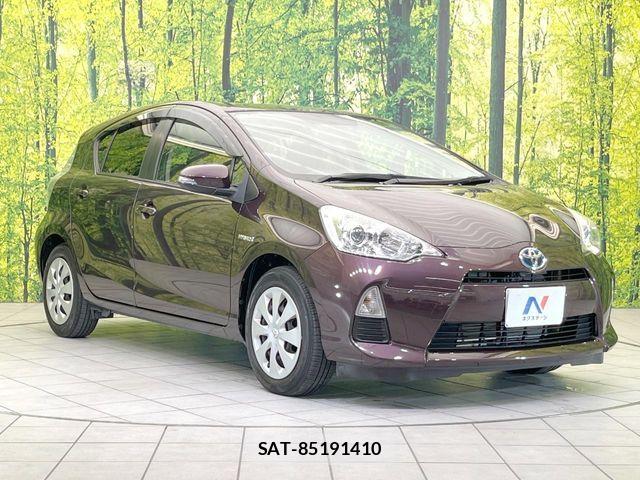 Toyota AQUA 2014-02 7057435-14