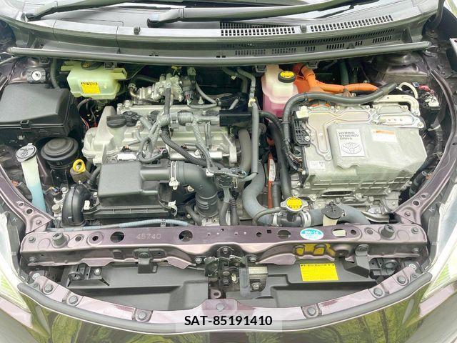 Toyota AQUA 2014-02 7057435-16