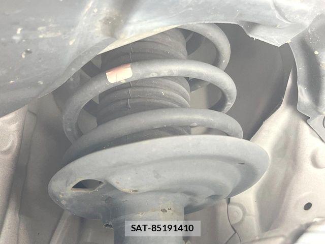 Toyota AQUA 2014-02 7057435-19