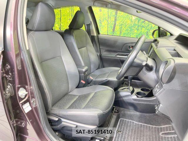 Toyota AQUA 2014-02 7057435-6