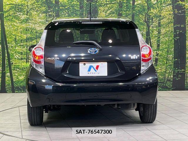 Toyota AQUA 2013-05 7057441-14