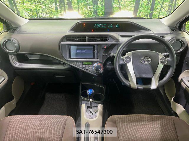 Toyota AQUA 2013-05 7057441-1