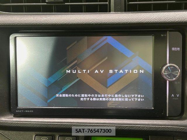 Toyota AQUA 2013-05 7057441-2