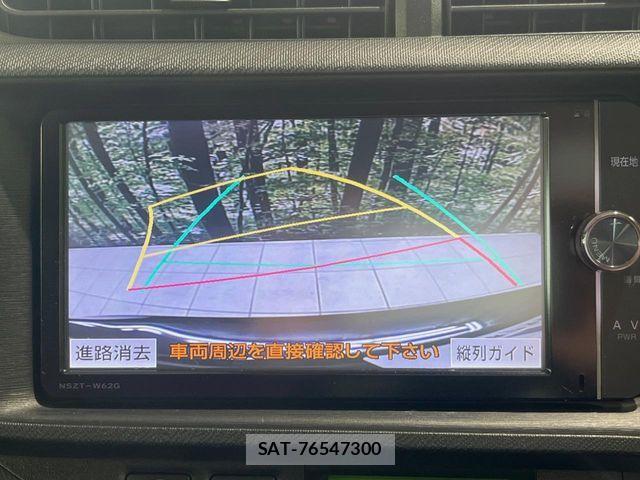 Toyota AQUA 2013-05 7057441-3