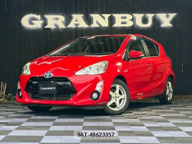 Toyota AQUA 2015-01 7057446-0