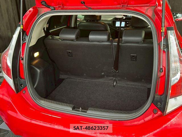 Toyota AQUA 2015-01 7057446-15