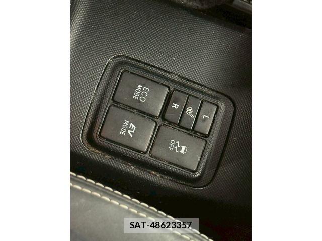 Toyota AQUA 2015-01 7057446-2