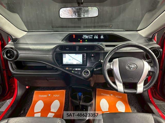 Toyota AQUA 2015-01 7057446-4