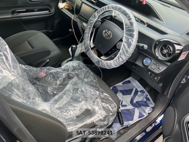 Toyota AQUA 2019-03 7057439-13