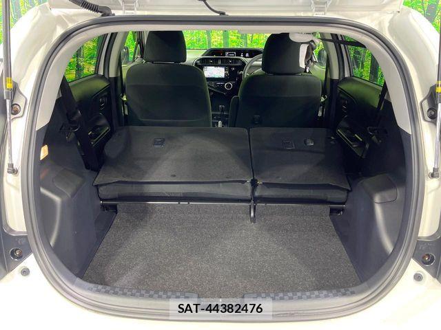 Toyota AQUA 2018-03 7057422-9