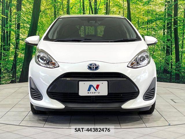 Toyota AQUA 2018-03 7057422-13