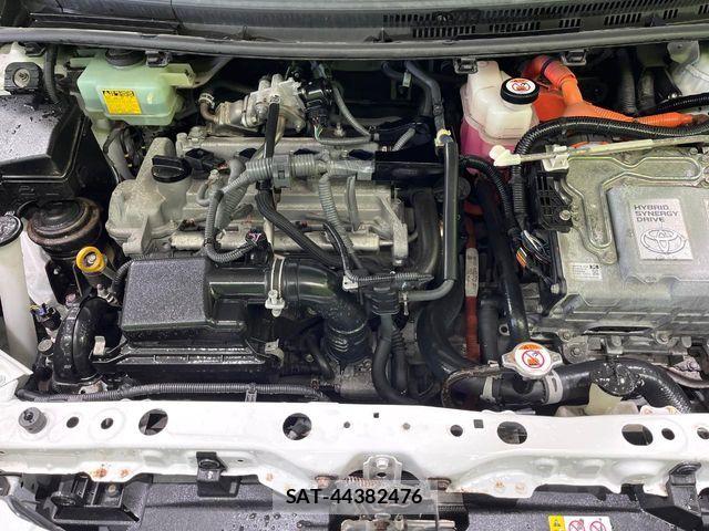 Toyota AQUA 2018-03 7057422-17