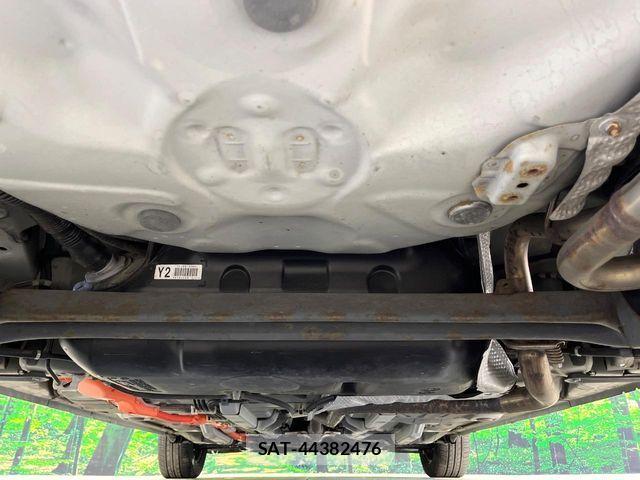Toyota AQUA 2018-03 7057422-18