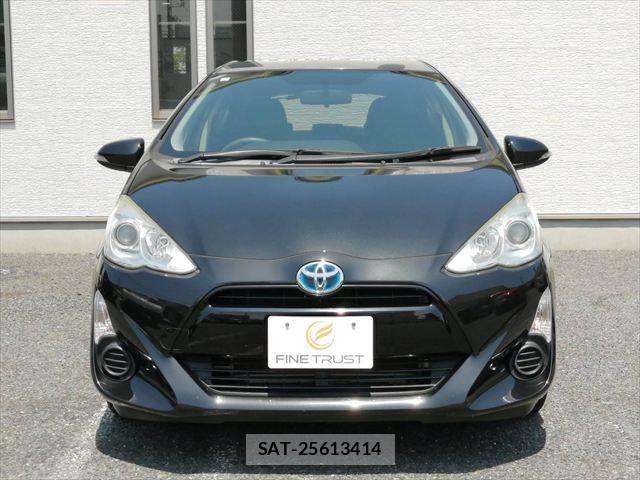 Toyota AQUA 2015-06 7057447-14