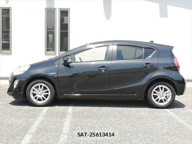 Toyota AQUA 2015-06 7057447-20