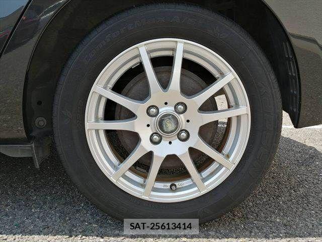 Toyota AQUA 2015-06 7057447-26