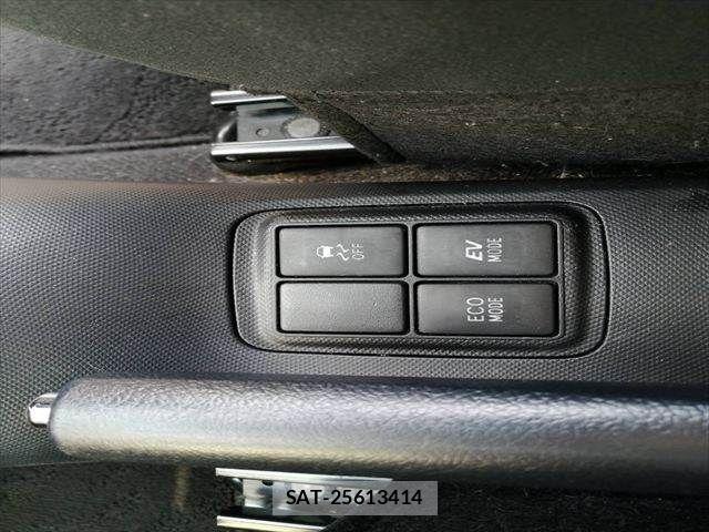 Toyota AQUA 2015-06 7057447-6