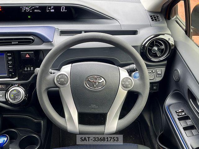 Toyota AQUA 2016-04 7057431-13