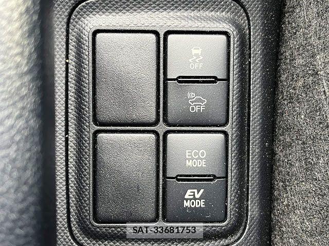 Toyota AQUA 2016-04 7057431-16
