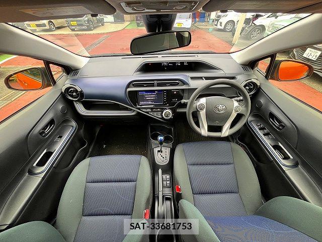 Toyota AQUA 2016-04 7057431-1