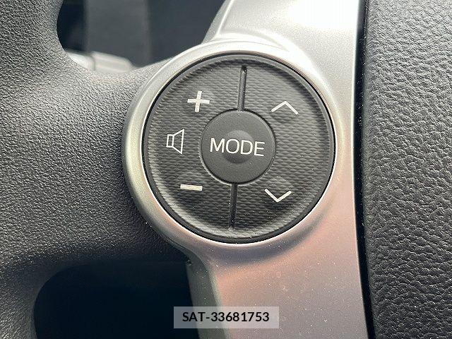 Toyota AQUA 2016-04 7057431-21