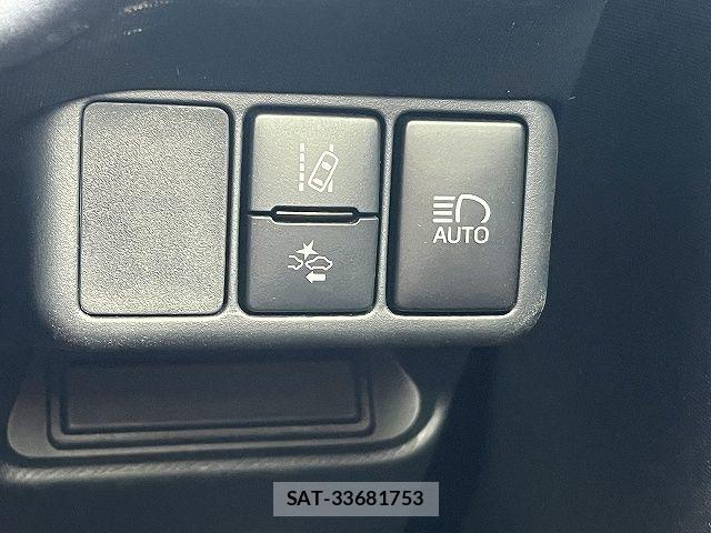 Toyota AQUA 2016-04 7057431-22