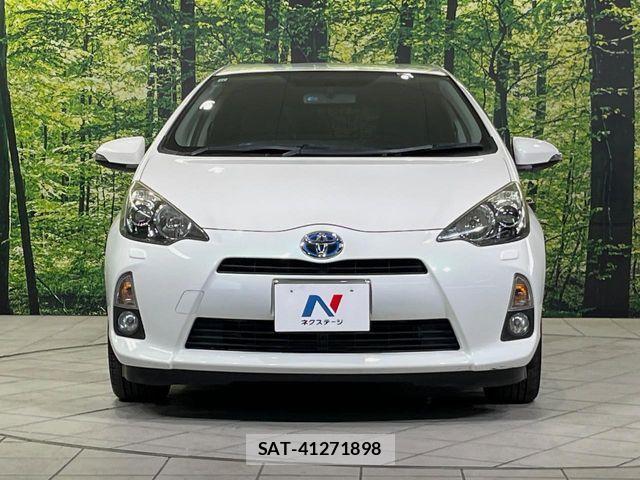 Toyota AQUA 2014-01 7057442-13