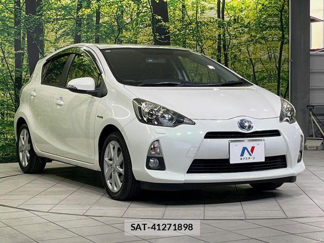 Toyota AQUA 2014-01 7057442-15