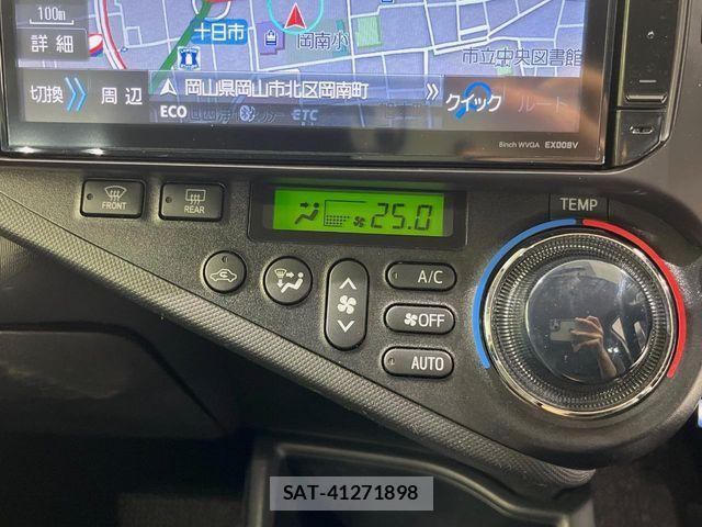 Toyota AQUA 2014-01 7057442-4