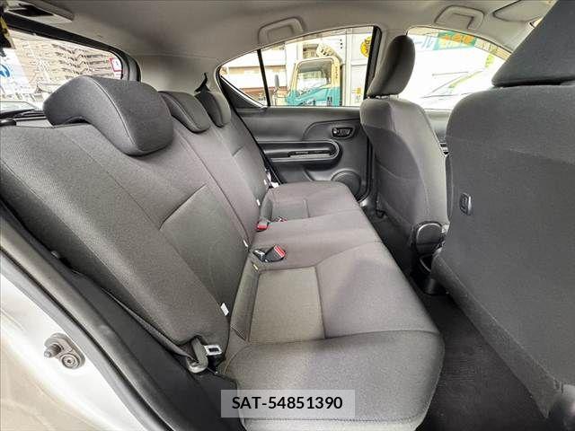 Toyota AQUA 2018-08 7057427-16