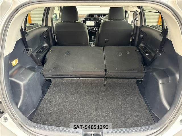 Toyota AQUA 2018-08 7057427-20