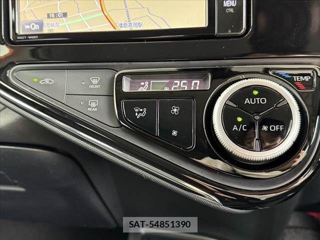 Toyota AQUA 2018-08 7057427-22