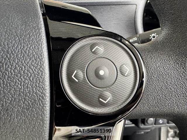 Toyota AQUA 2018-08 7057427-25